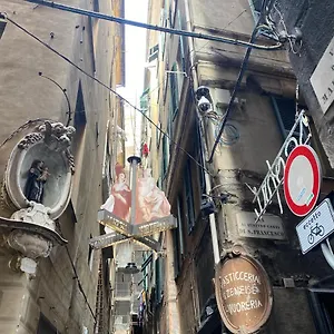 https://casaviva-ampio-appartamento-nei-vicoli-di-genova.hotelitalianriviera.com